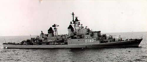 Gesichtet haben wir die K�hne bei der damals gr��ten NATO-Kriegs�bung Baltik-Operations, Zerst�rer6 Schleswig-Holstein der Bundesmarine.