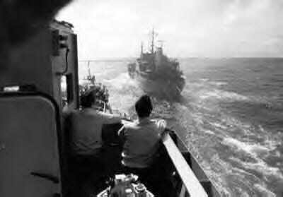 Seeraumbeobachtung von Steuerbord-Nock aus