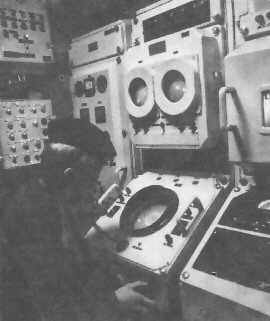 Hydroakustiker bei der U-Jagd