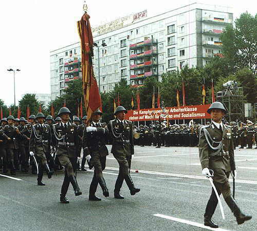 Marschblocks der Offiziershochschule der Landstreitkr�fte